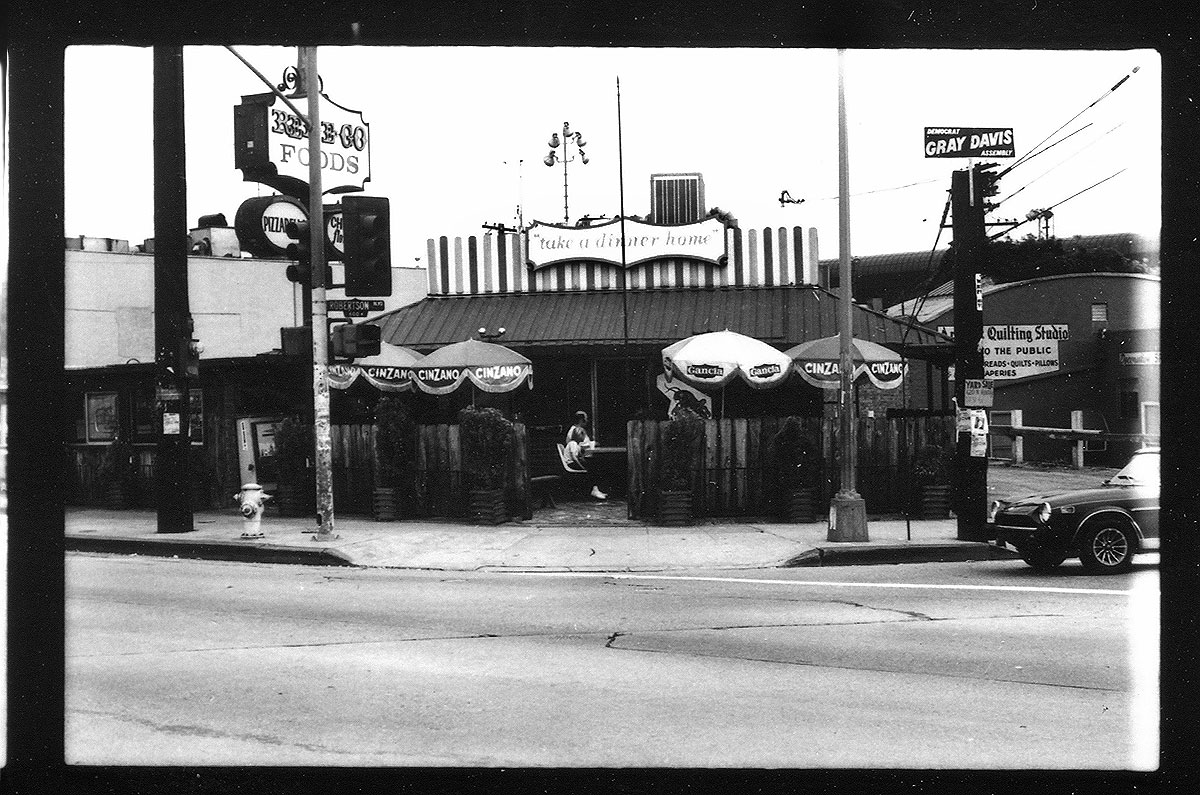Red E Go Foods on the southeast corner of Santa Monica and Robertson Boulevards in 1982, soon to become Lisa Vanderpump's P.U.M.P.
