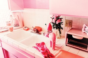 Kitten Kay Sera's rosy kitchen (Photo by Samantha West)
