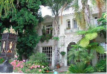 Monroe's first West Hollywood apartment was at El Palacio apartments on Fountain Ave. She lived there in 1947.