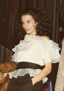 Theresa Saldana in 1981 (Wikipedia)